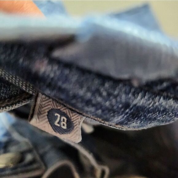 Citizens of Humanity Rocket Crop High Rise Skinny Jeans Distressed - Size 28 - Picture 7 of 16